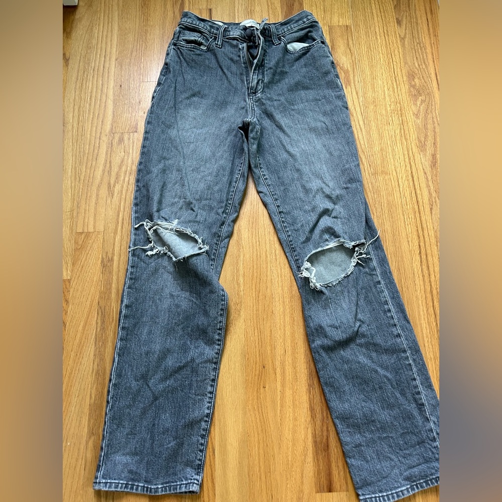 Universal Thread Vintage Straight light wash black jeans